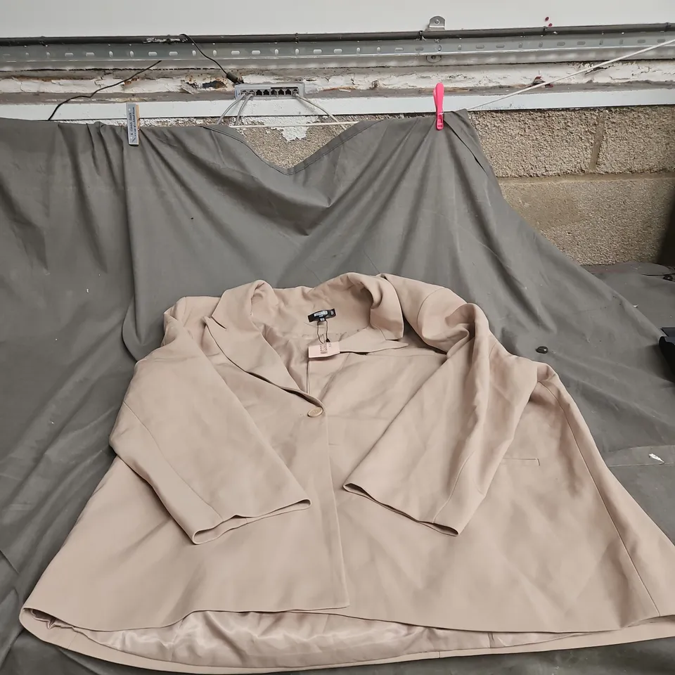 MISSGUIDED PLUS COAT – BEIGE – UK 24