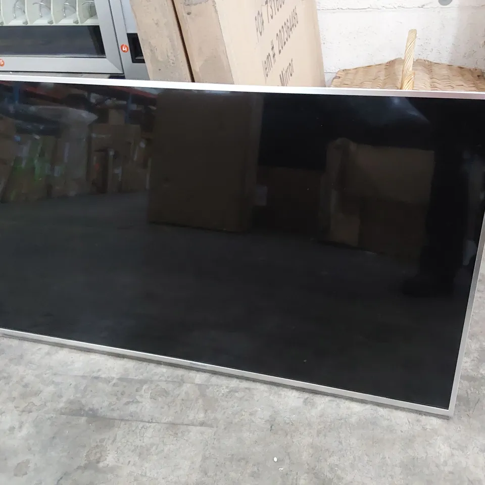 PANASONIC LCD TELEVISION TX-L47ET60B