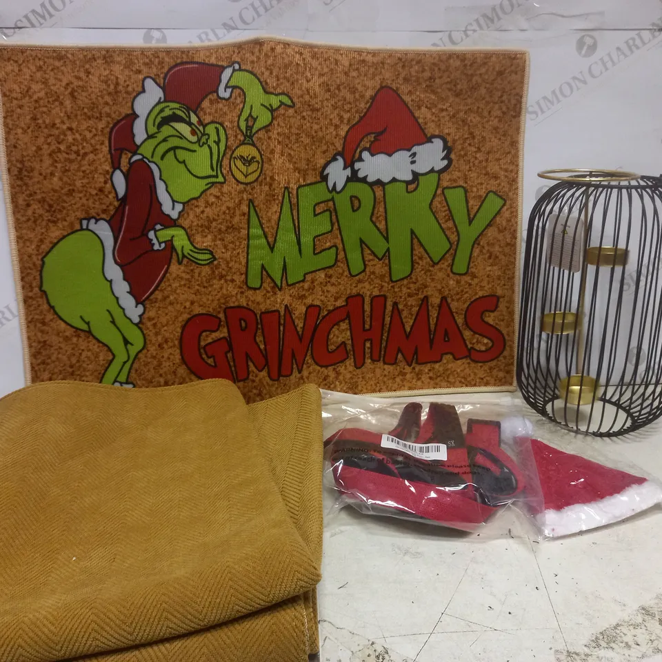 BOX OF APPROXIMATELY 9 ASSORTED ITEMS TO INCLUDE - MINI SANTA HAT - TEA LIGHT CANDLE HOLDER - TRI HARNESS IN RED ETC 