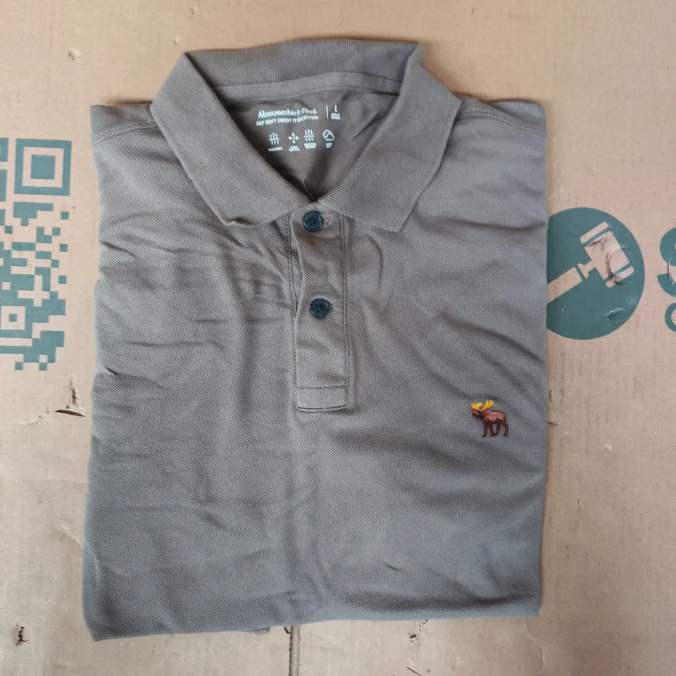ABERCROMBIE & FITCH SHORT SLEEVE POLO TOP IN BROWN SIZE LARGE