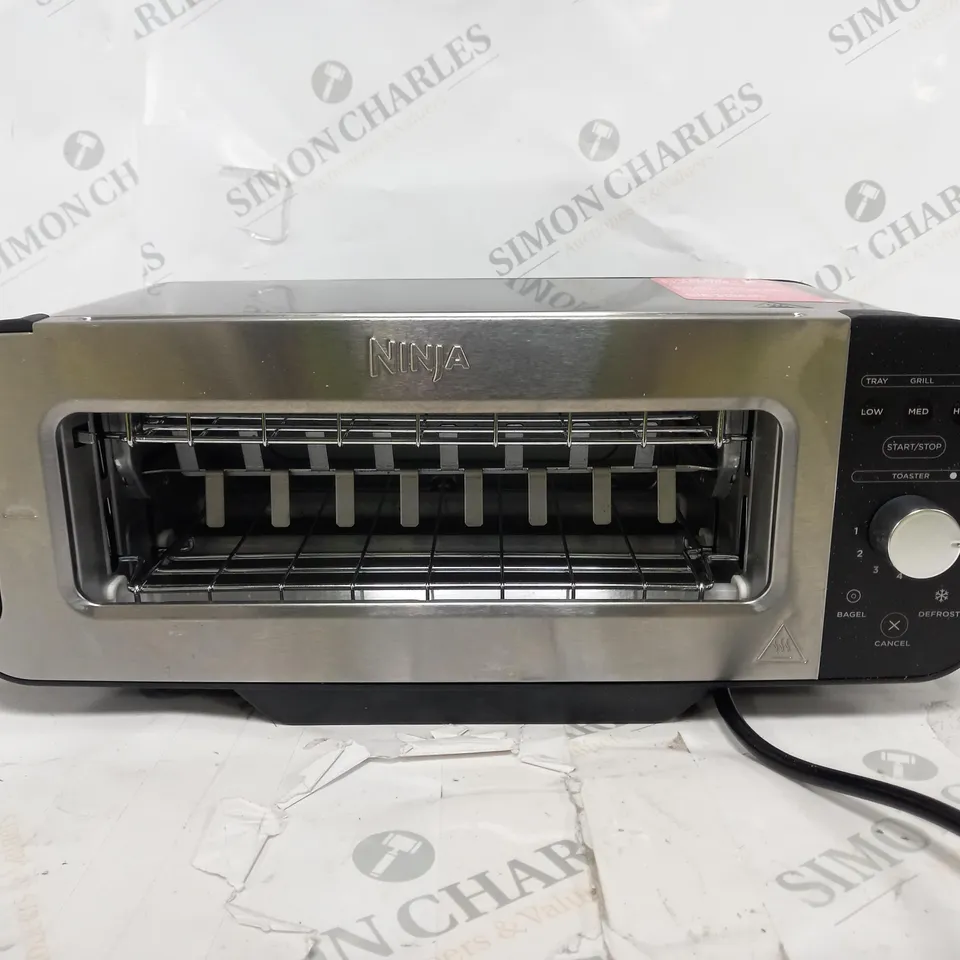 BOXED NINJA 2 IN 1 TOASTER & GRILL ST100UK