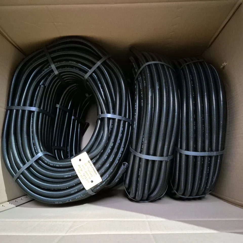 LARGE QUANTITY OF UNDERFLOOR HEATING PIPES - SIZE UNSPECIFIED - COLLECTION ONLY 