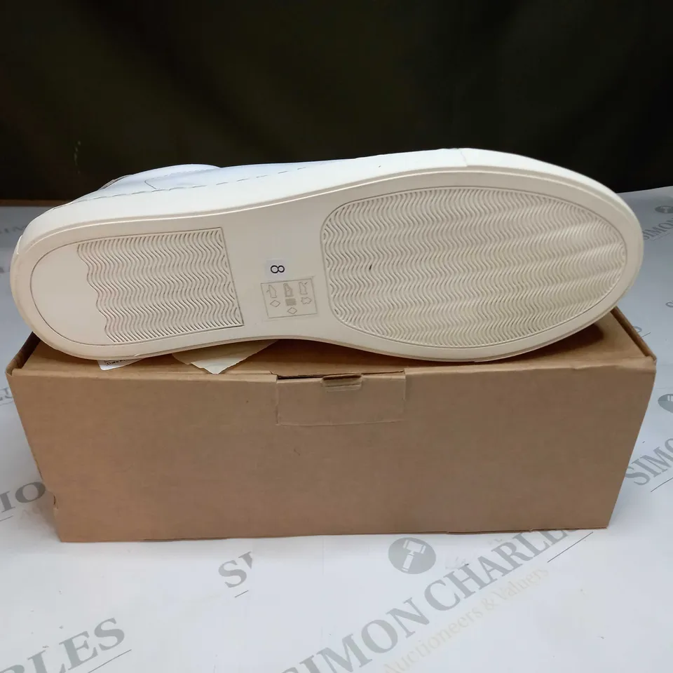 BOXED MAISON DE NIMES LEATHER ZIP SIDE TRAINERS SIZE 8