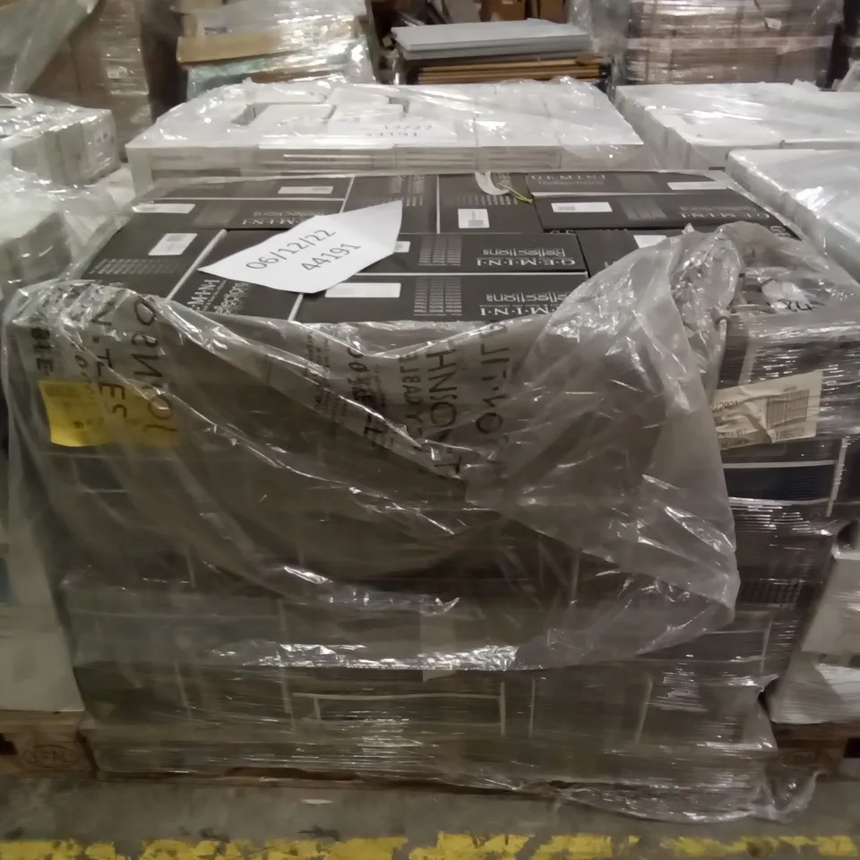 PALLET OF 60 PACKS OF 17 BRAND NEW GEM COLS ROYAL BLUE GLOSS TILES - EACH PACK COVERS APPROXIMATELY 1M² (TOTAL APPROX. 60M²)