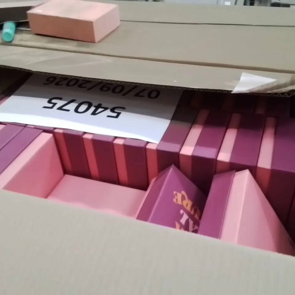 PALLET CONTAINING APPROXIMATELY 900 BIRCHBOX EMPTY PACKAGING BOXES