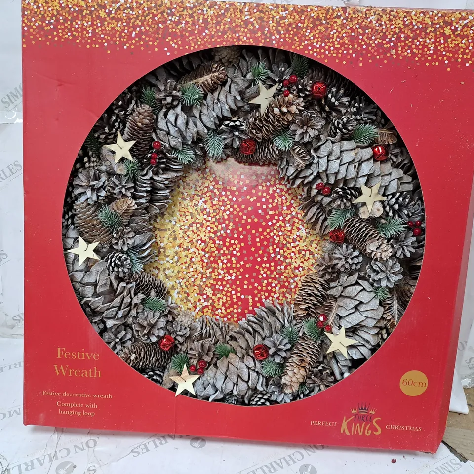 THREE KINGS 60 CM FROSTSTAR CHRISTMAS WREATH