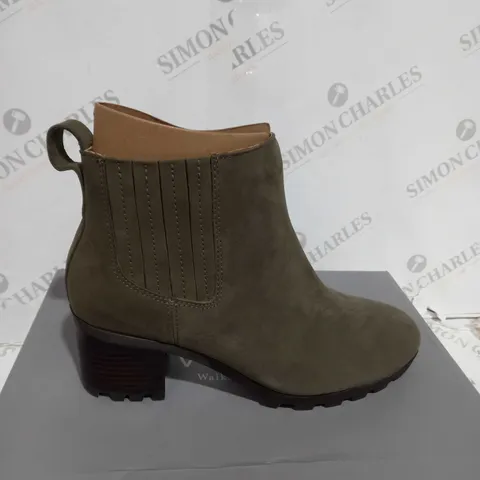 BOXED PAIR OF VIONIC WILMA ANKLE BOOTS OLIVE SIZE 6