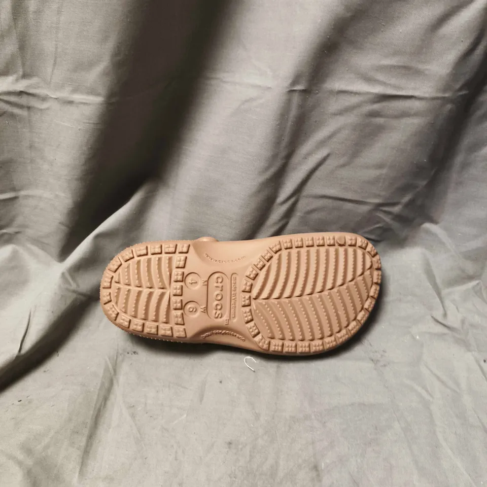 CROCS CLASSIC CLOG – TAN SIZE 4 / 6 