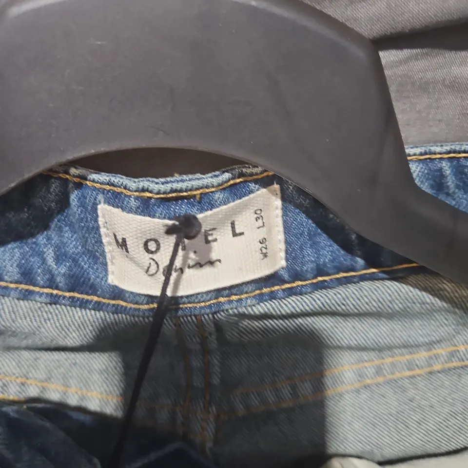 MOTEL DENIM LOW RISE JEANS – UK 8 (W26/L30)