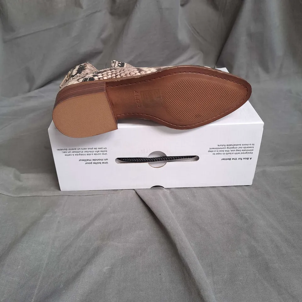 BOXED PAIR OF ALDO KAICA ANKLE BOOTS IN BEIGE ANIMAL SIZE 3