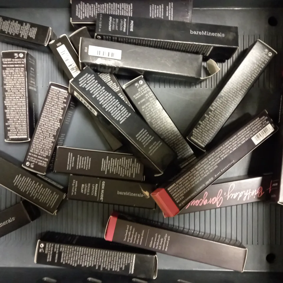 LOT OF APPROXIMATELY 20 BAREMINERALS LIP MAKE UP ITEMS