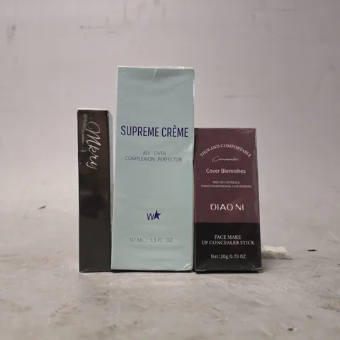 APPROXIMATELY 15 ASSORTED HEALTH & BEAUTY ITEMS TO INCLUDE - SUPREME CREME , DIAONI COVER BLEMISHES ETC