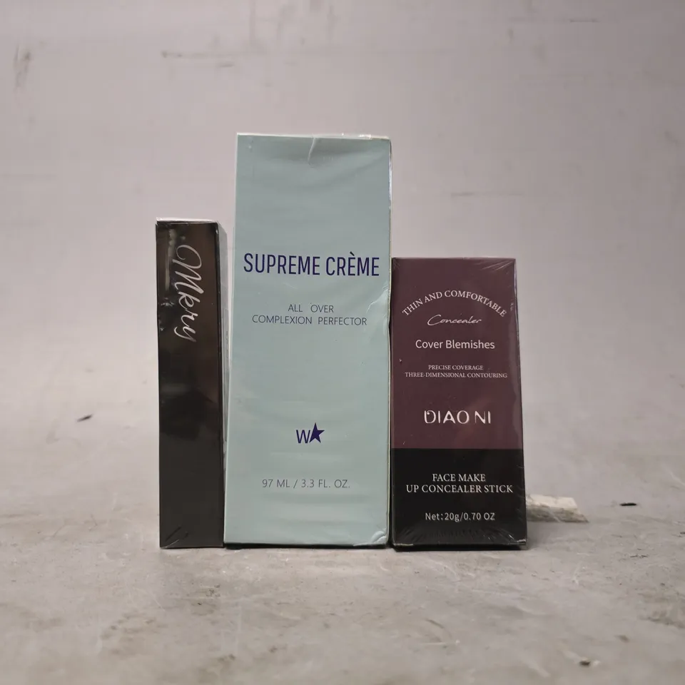 APPROXIMATELY 15 ASSORTED HEALTH & BEAUTY ITEMS TO INCLUDE - SUPREME CREME , DIAONI COVER BLEMISHES ETC