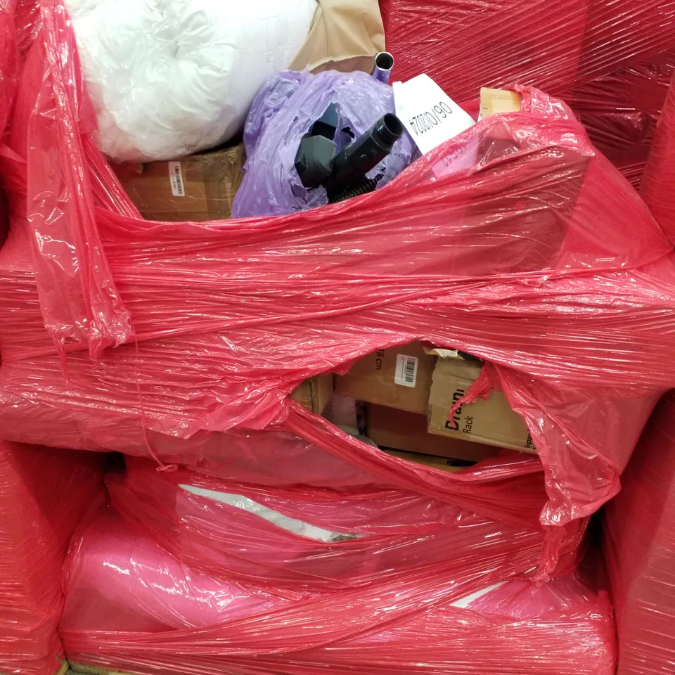 PALLET OF ASSORTED PRODUCTS INCLUDING HEATED THROW BLANKET, VACUUM CLEANER, DRAINING RACK, KITCHEN ROLL