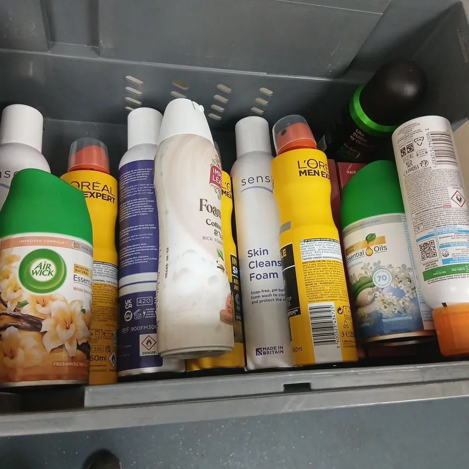 APPROXIMATELY 28 ASSORTED AEROSOLS TO INCLUDE; ASSORTED HEALTH & BEAUTY LOT: HAIRCARE, SKIN CARE, DEODORANTS & FRAGRANCES