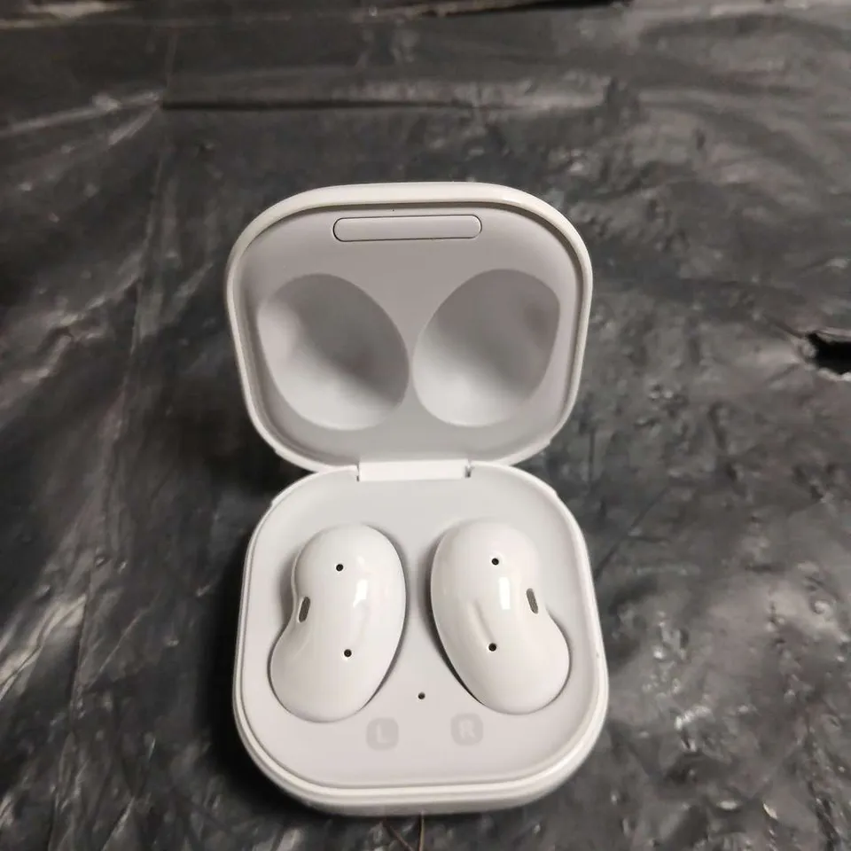 SAMSUNG WIRELESS EARBUDS WITH WHITE CHARGING CASE (AKG BRANDING) – MODEL SM-R180