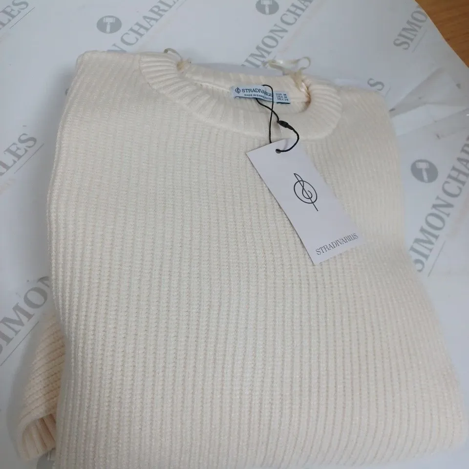 STRADIVARIUS WHITE JUMPER - UK SIZE MEDIUM