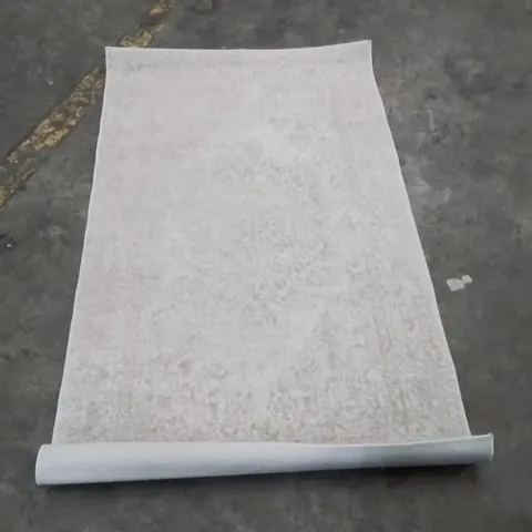 QUALITY DESIGNER AREA RUG - APPROXIMATELY 152X91CM