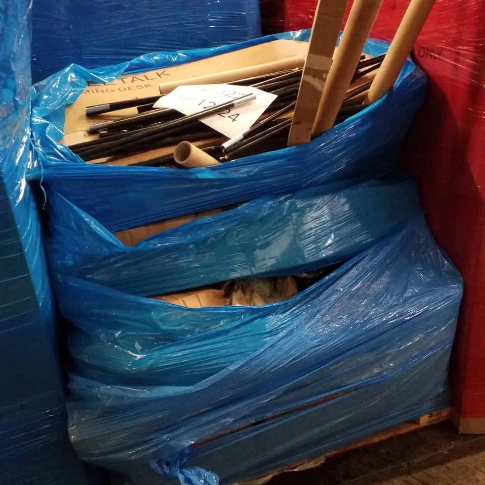 PALLET CONTAINING ASSORTED PRODUCTS TO INCLUDE GAMING DESK & ARTIFICIAL PLANT