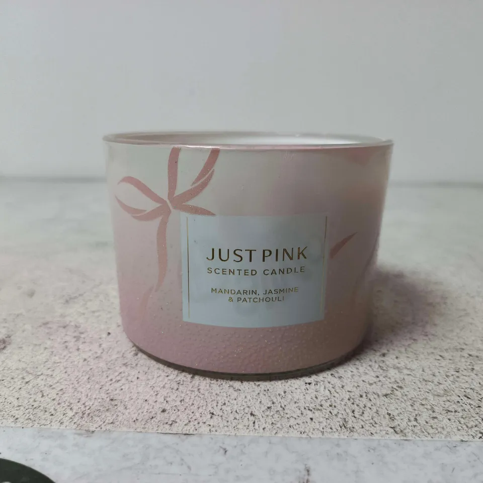 JUST PINK SCENTED CANDLE – MANDARIN, JASMINE & PATCHOULI