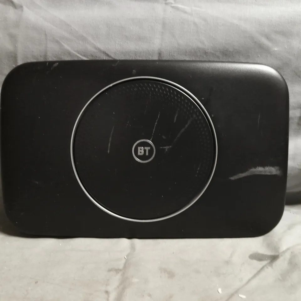 BT SMART HUB 2 WI-FI ROUTER IN BLACK