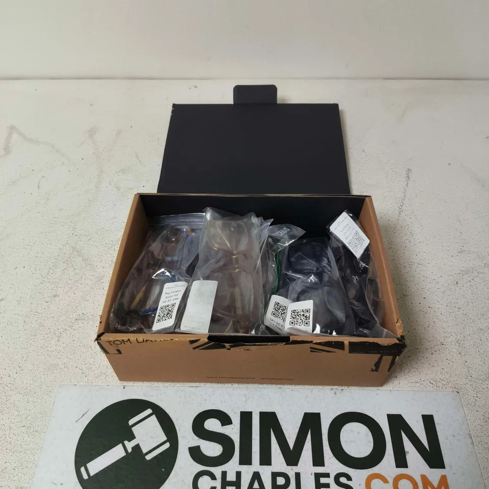 BOX OF APPROX 10 PAIRS OF ASSORTED GLASSES