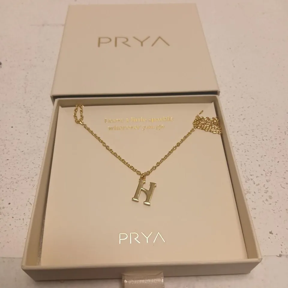 PRYA GOLD-TONE H INITIAL NECKLACE – PRESENTATION BOX