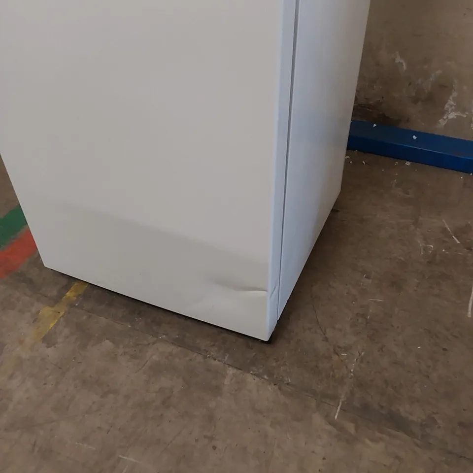 FRIDGEMASTER FREESTANDING 70/30 FRIDGE FREEZER IN WHITE, MODEL: MC55265AF