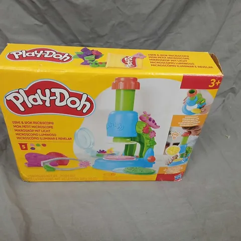 PLAY-DOH LIGHT & LOOK MICROSCOPE TOY SET – BOXED