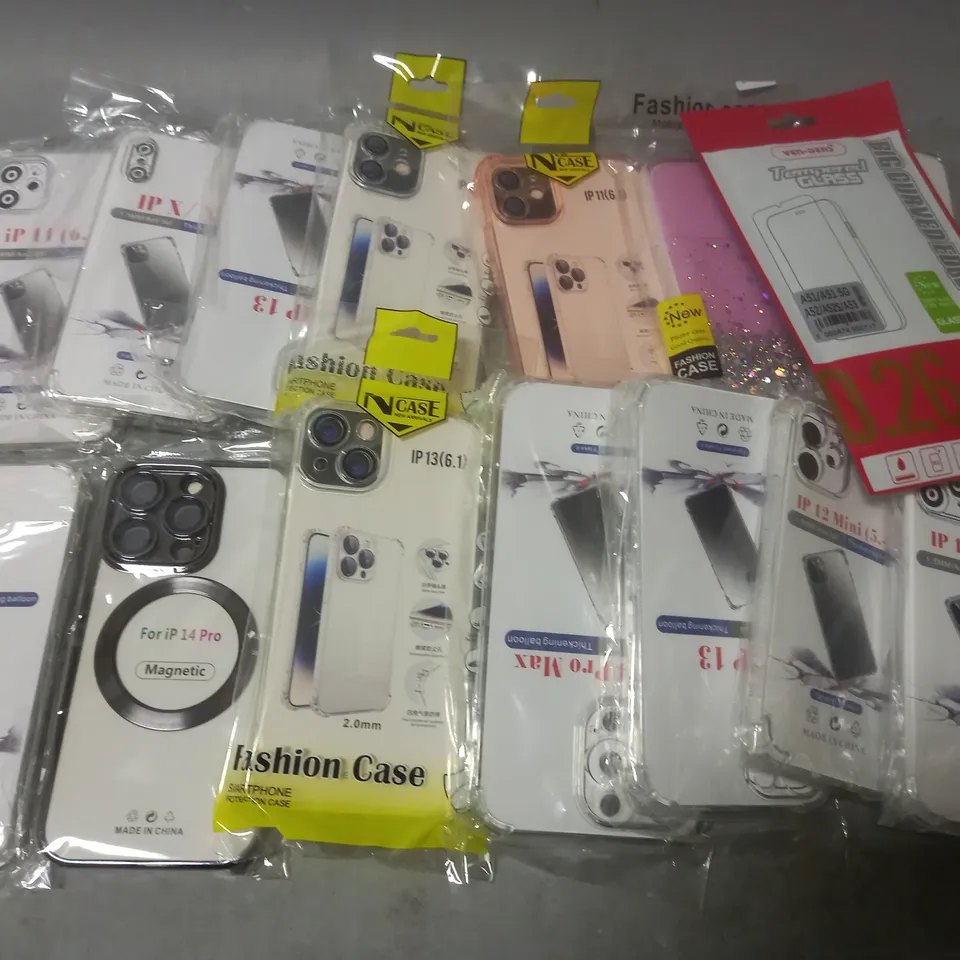 LOT OF ASSORTED MOBILE PHONE ACCESSORIES TO INCLUDE CASES AND SCREEN PROTECTOR