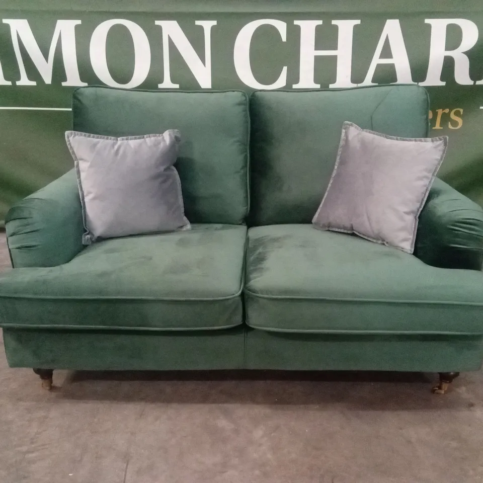 MARCANTONIO 2 SEATER VELVET SOFA - EMERALD GREEN