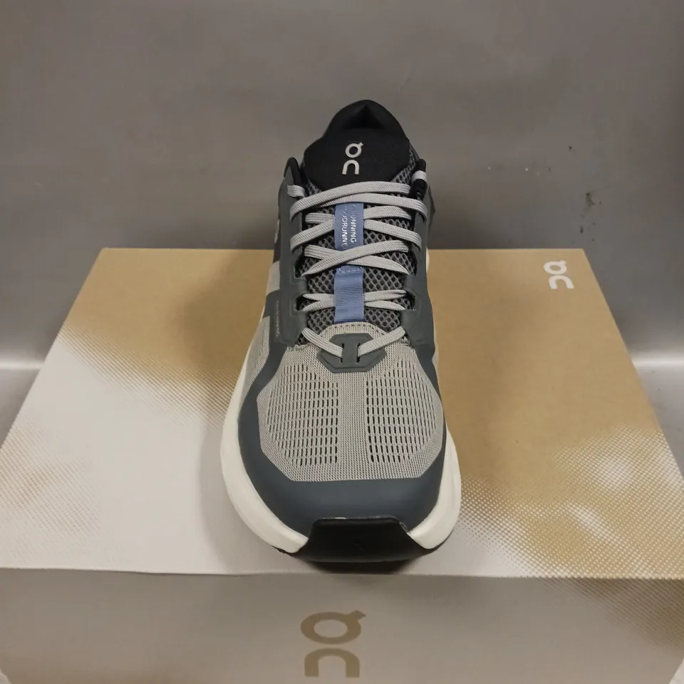 BOXED PAIR OF ON CLOUD CLOUDRUNNER 2 TRAINERS - 10