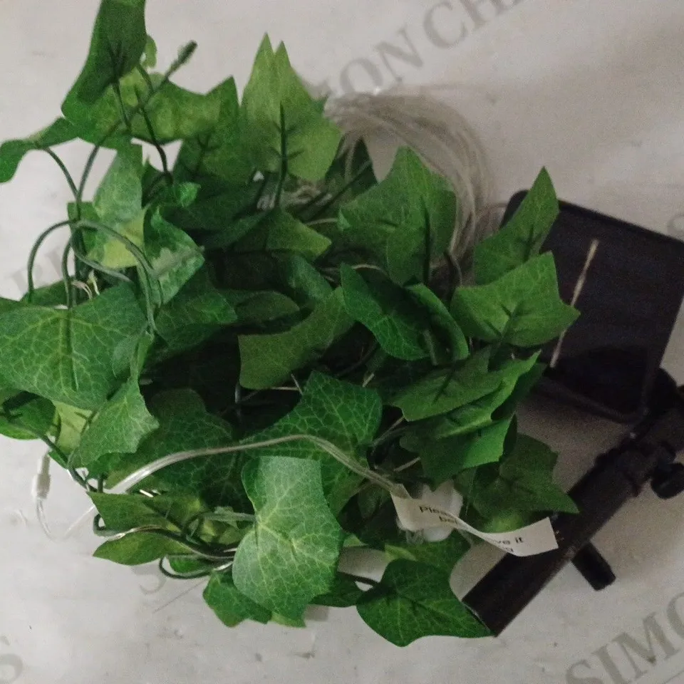 SOLAR POWERED LED IVY FIREFLY STRING LIGHT RRP £24.99