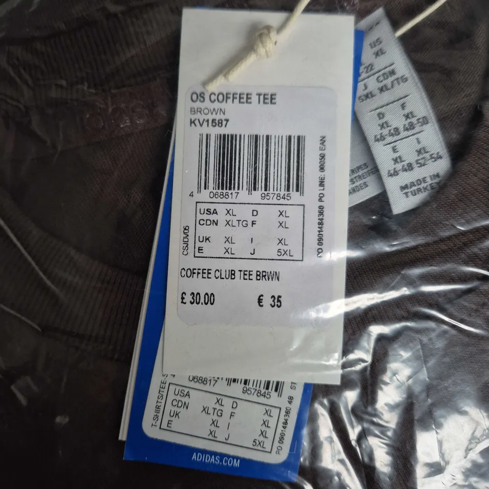 BAGGED ADIDAS COFFEE CLUB TEE BROWN, UK XL – T-SHIRT