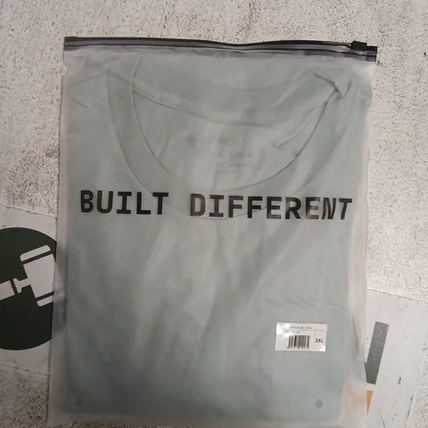 BAGGED BUILT DIFFERENT CREW T-SHIRT IN SAGE SIZE 2XL