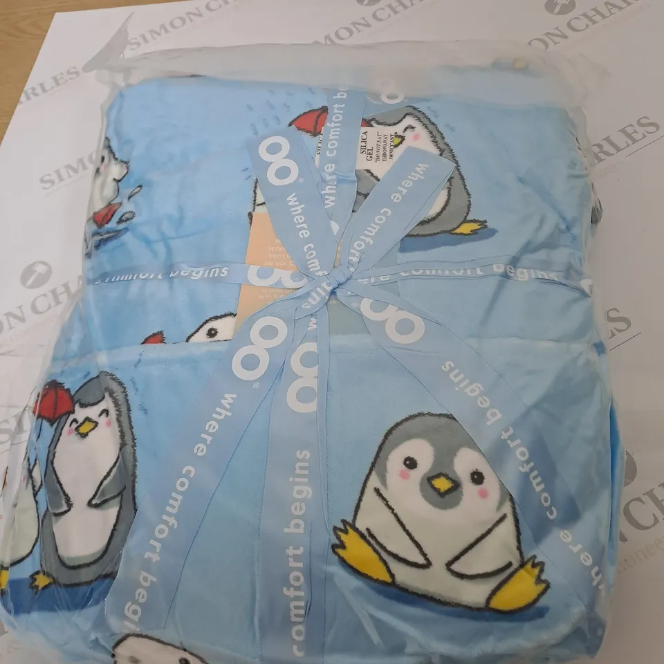 OO PENGUIN OODIE THROW 