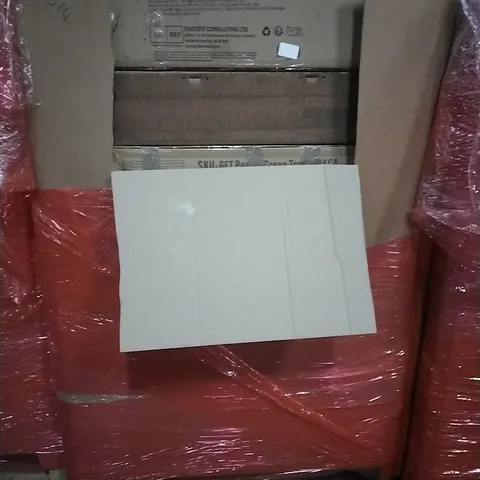 PALLET OF BOXED CHRISTMAS TREES 