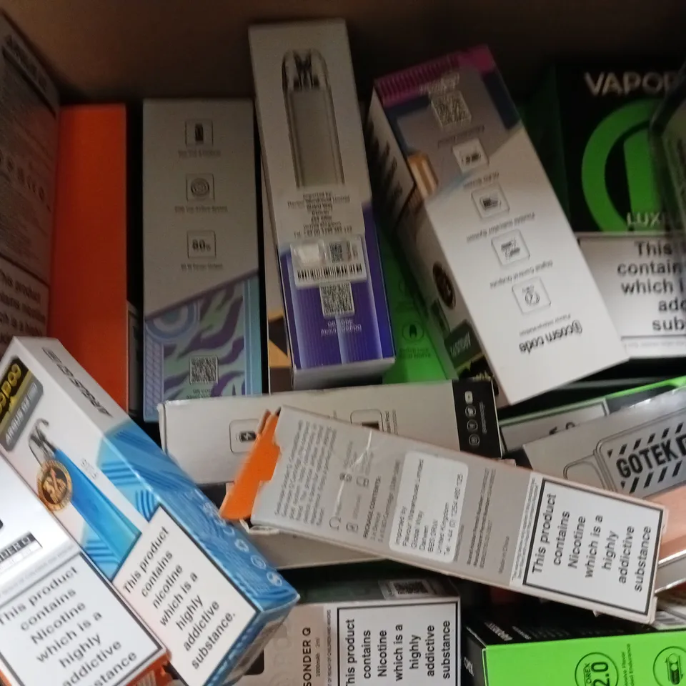 BOX OF APPROXIMATELY 18 ASSORTED E-CIGARETTES TO INCLUDE - VAPORESSO, GEEK VAPE , ASPIRE ETC