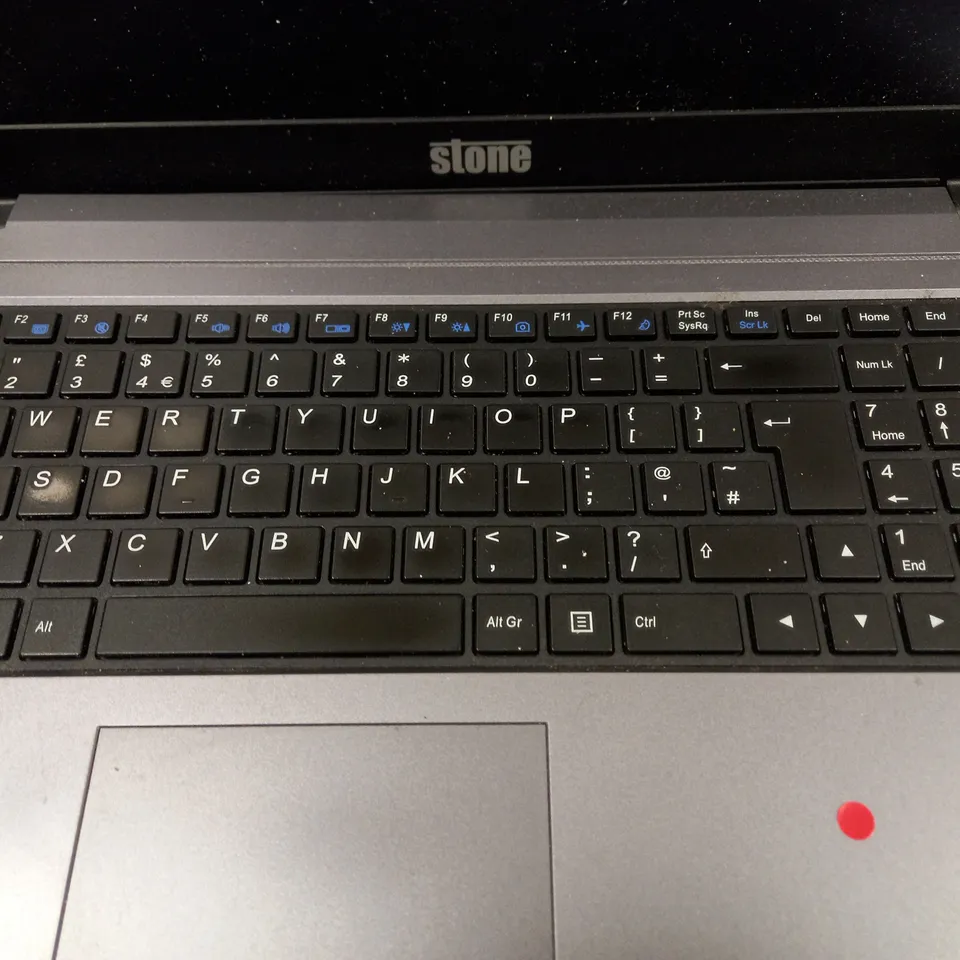 STONE COMPUTERS NOTCHA-283 LAPTOP IN SILVER