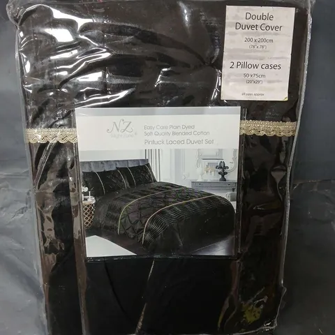 NIGHT ZONE DOUBLE PINTUCK LACED DUVET SET