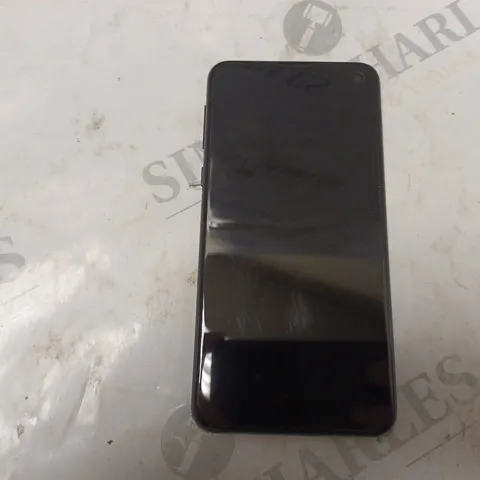 SAMSUNG S10e