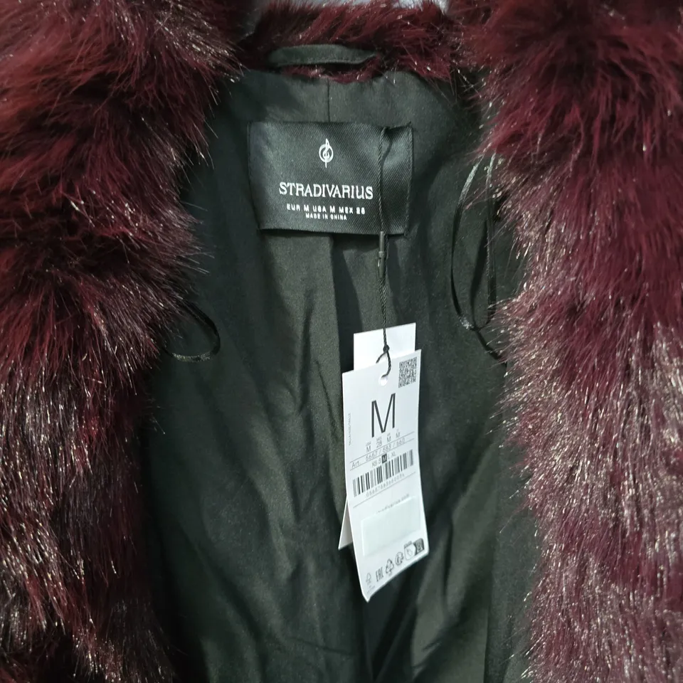 STRADIVARIUS BURGUNDY FUR COAT – WOMEN'S, SIZE M