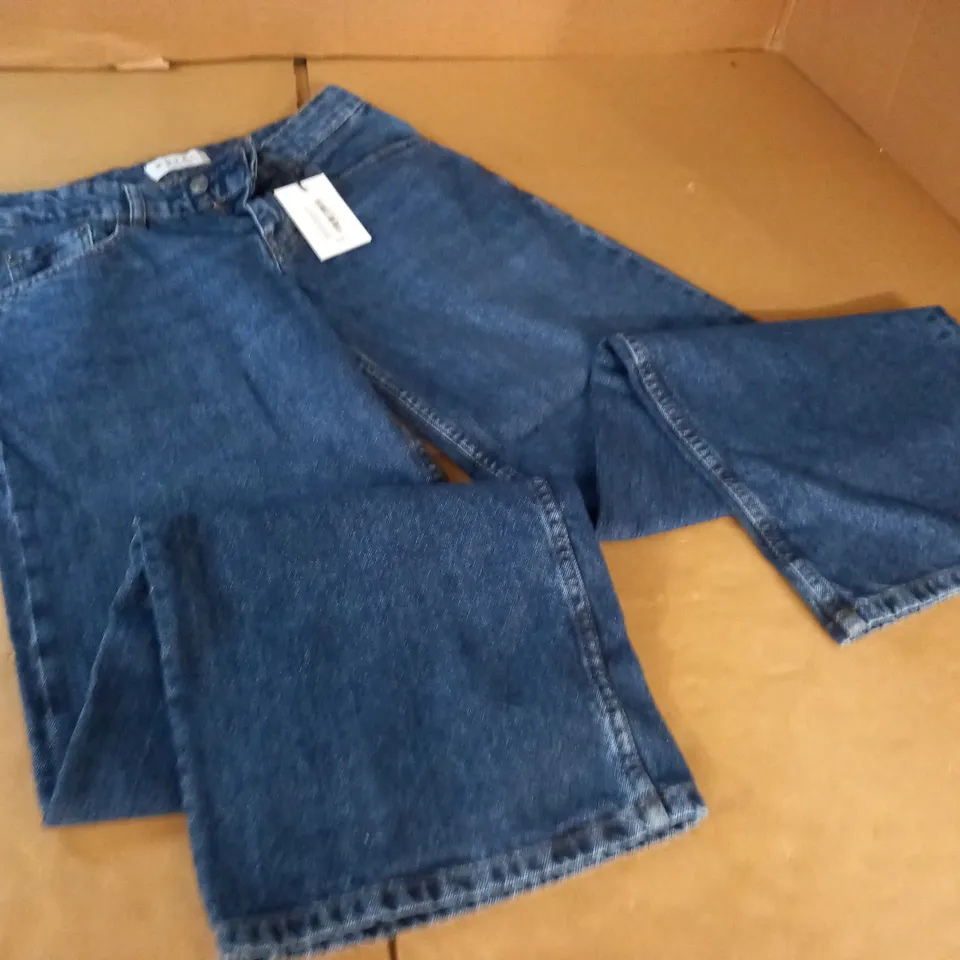 MOTEL EXTRA WIDE LOW RISE JEANS - W26 L34