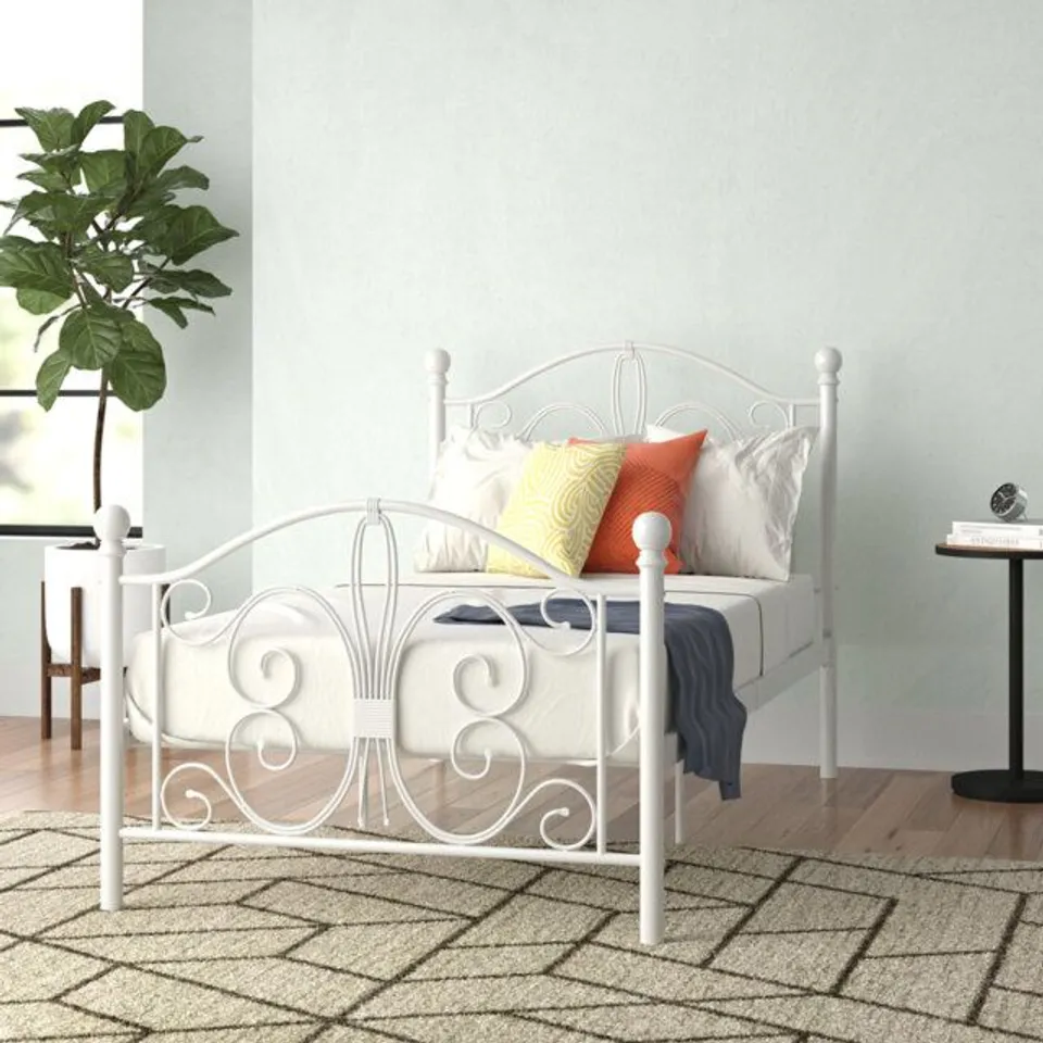 BOXED KOURTNEY PLATFORM BED - WHITE // SIZE: KING (1 BOX)