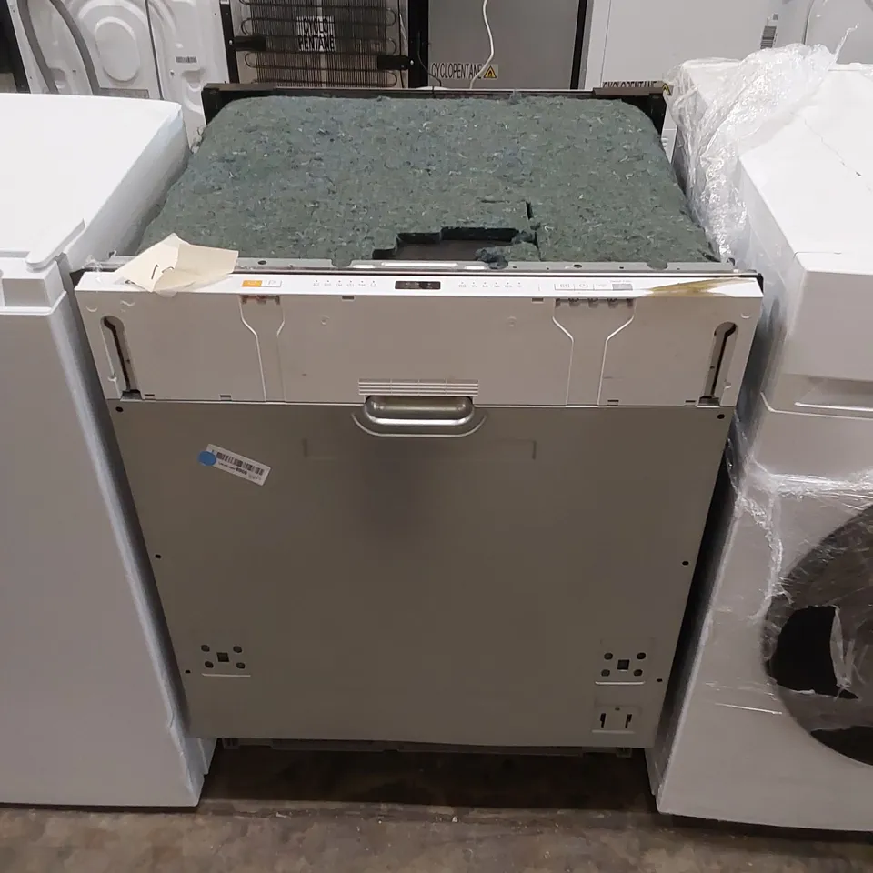 COMFEE FULLY INTEGRATED DISHWASHER, MODEL: KWH-BD1215P-W