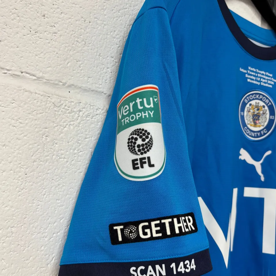 STOCKPORT COUNTY F.C VERTU FINALS MATCH WORN HOME SHIRT IN BLUE/WHITE - EU L / KYLE WOOTTON # 19