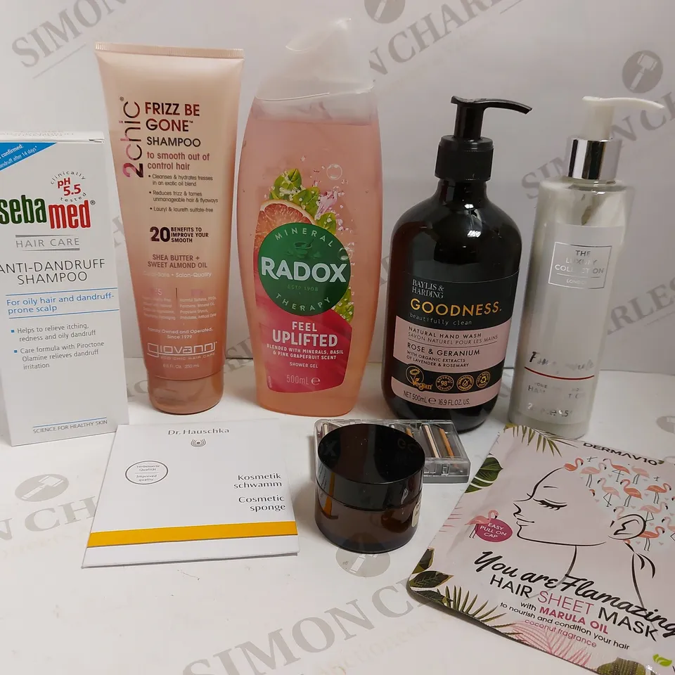 BOX OF APPROX 10 ITEMS TO INCLUDE SEBAMED ANTI DANDRUFF SHAMPOO, RADOX FEEL UPLIFTED SHOWER GEL, 2CHIC FRIZZ BE GONE SHAMPOO