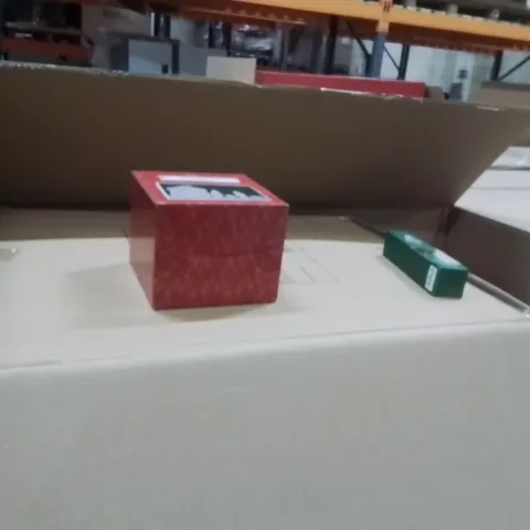 PALLET CONTAINING A LARGE QUANTITY OF ASSORTED CHRISTMAS DECORATIONS AND PRODUCTS TO INCLUDE;CERAMIC NATIVY,PERFUME DIFFUSER,CHRISTMAS CUPS