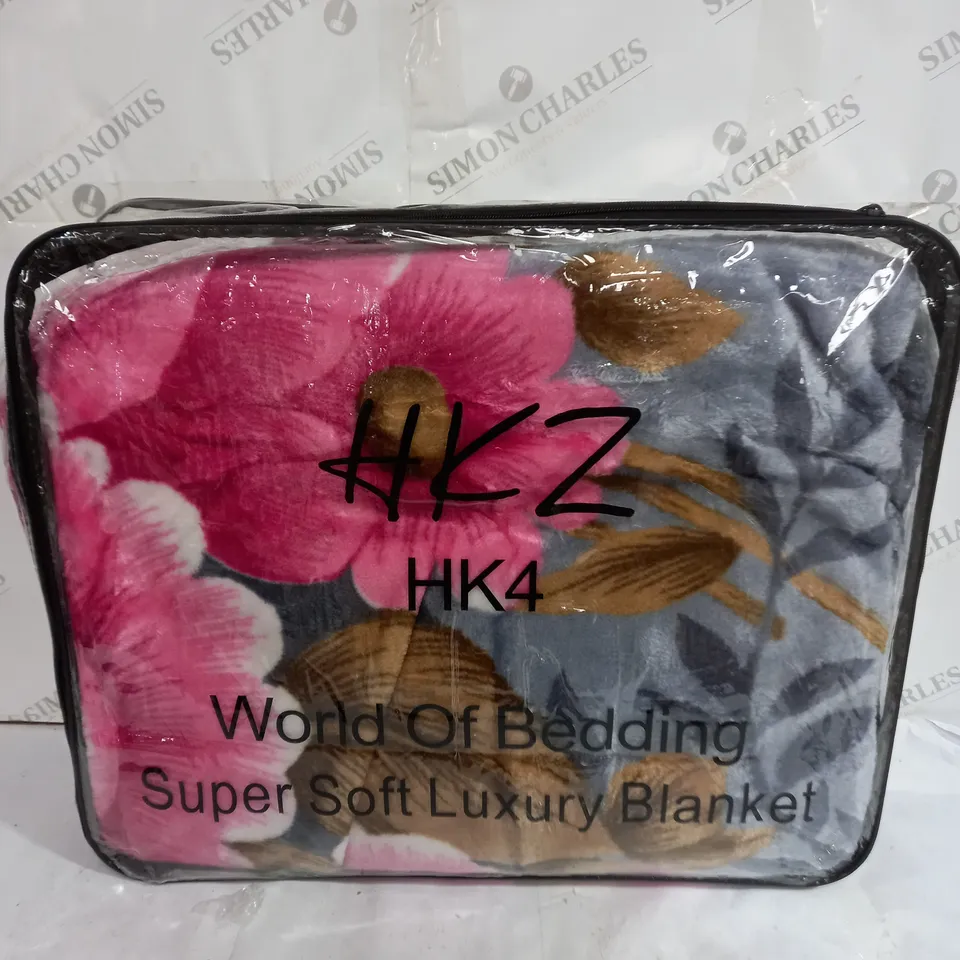 HKZ WORLD OF BEDDING SUPER SOFT LUXURY BLANKET