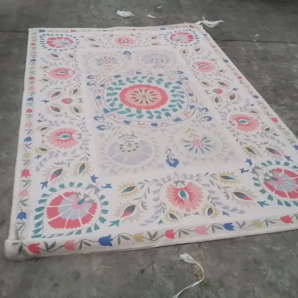 QUALITY DESIGNER AREA RUG - APPROXIMATELY 230X160CM